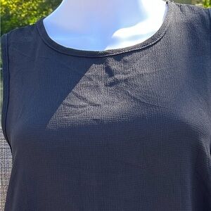 Adrienne Black Textured Tank Top. Size M.